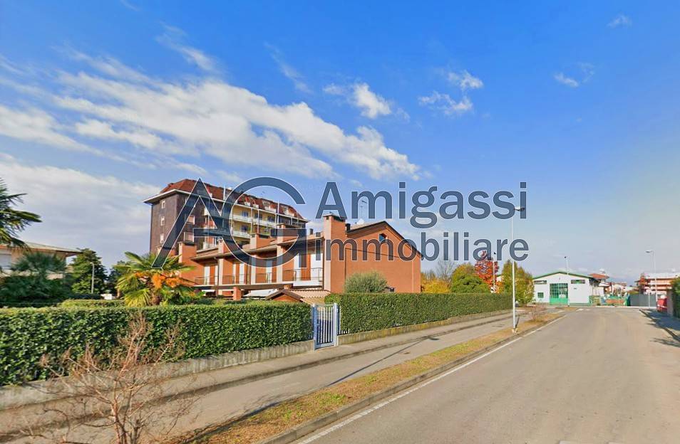 casa indipendente in vendita a Pontirolo Nuovo