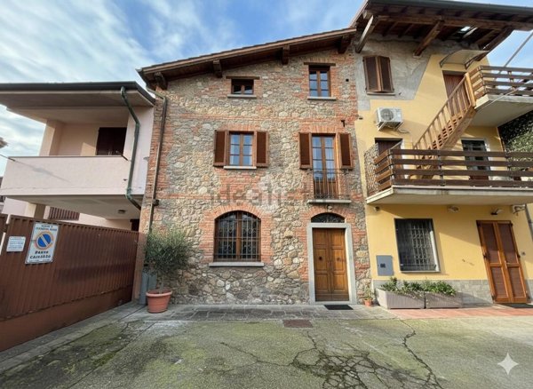 casa indipendente in vendita a Pontirolo Nuovo