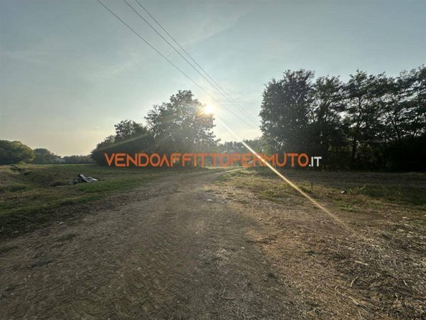 terreno in vendita a Pontirolo Nuovo