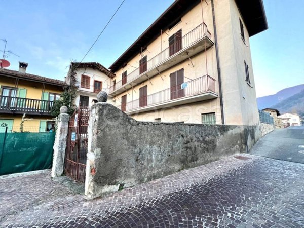 casa indipendente in vendita a Pradalunga