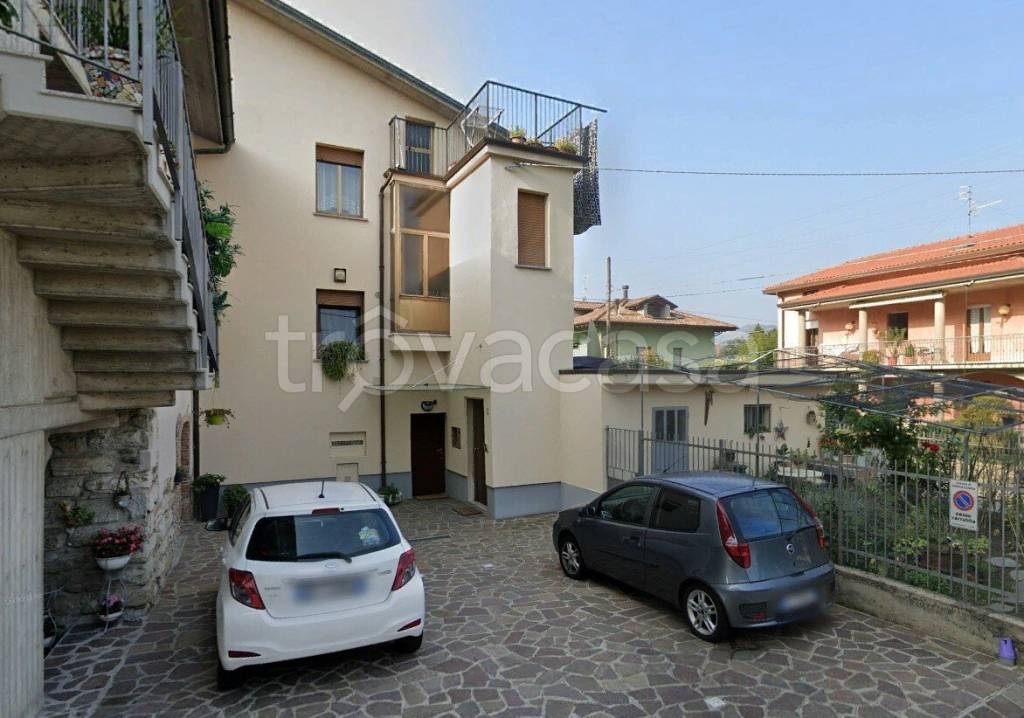 appartamento in vendita a Pradalunga