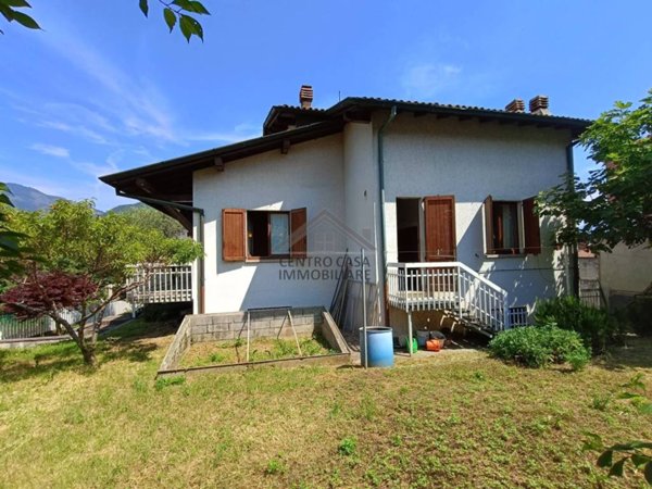 casa indipendente in vendita a Pradalunga