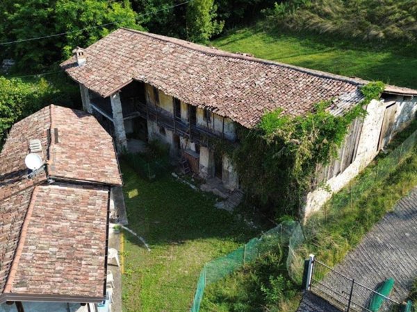 casa indipendente in vendita a Pradalunga