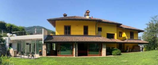 casa indipendente in vendita a Pradalunga