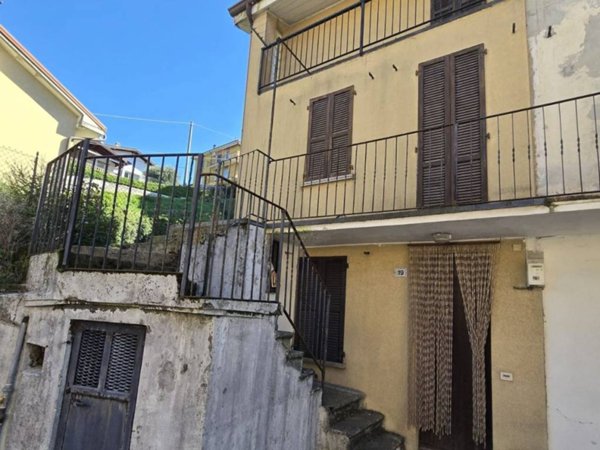 casa indipendente in vendita a Pradalunga