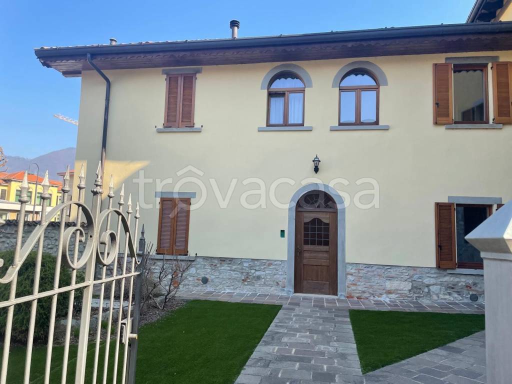 appartamento in vendita a Pradalunga