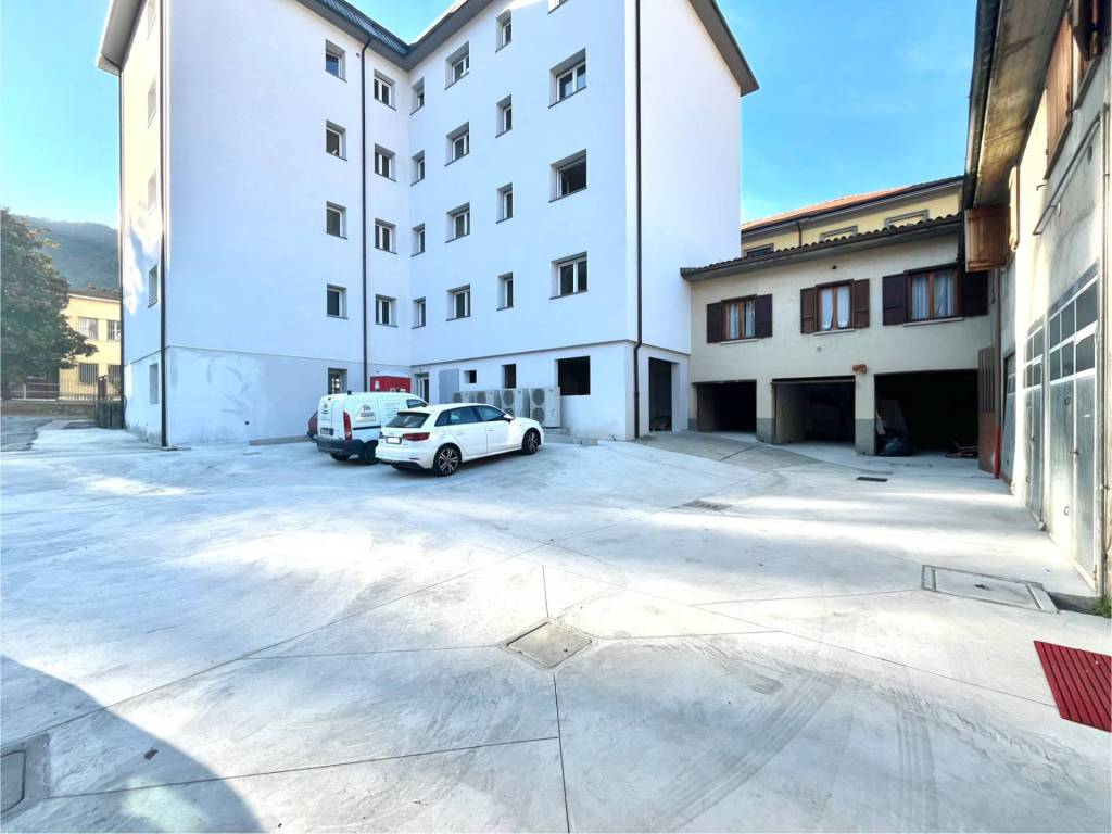 casa indipendente in vendita a Pradalunga