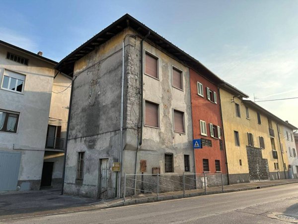 casa indipendente in vendita a Pradalunga