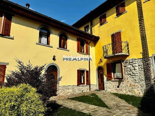 appartamento in vendita a Pradalunga