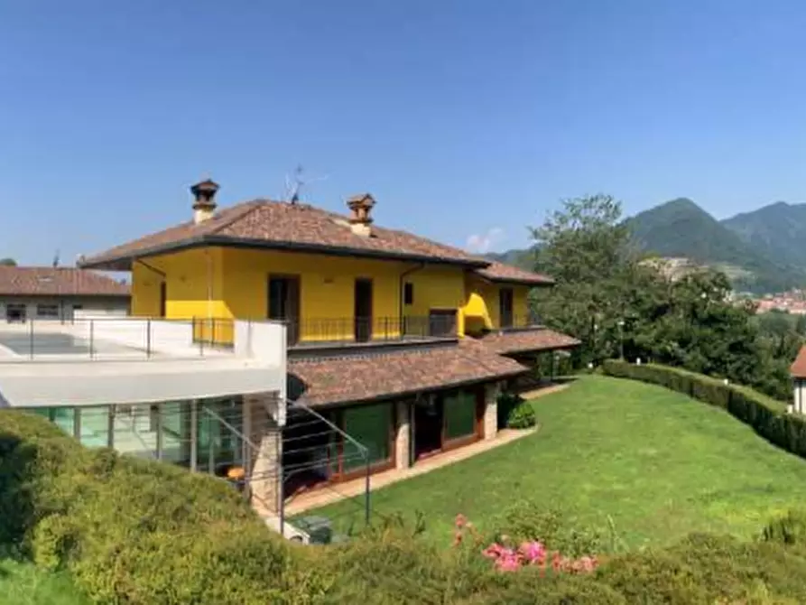casa indipendente in vendita a Pradalunga