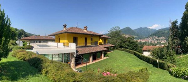 casa indipendente in vendita a Pradalunga