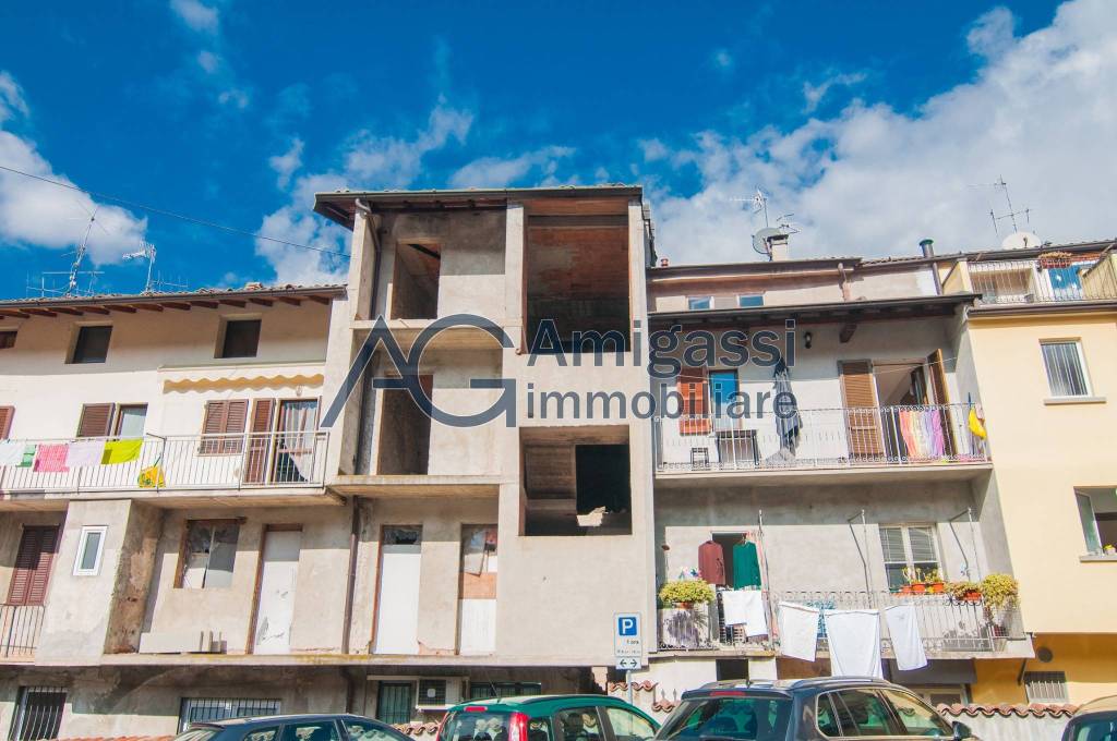 casa indipendente in vendita a Pradalunga