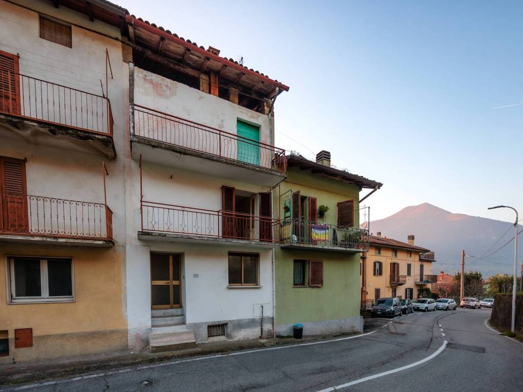 casa indipendente in vendita a Pradalunga