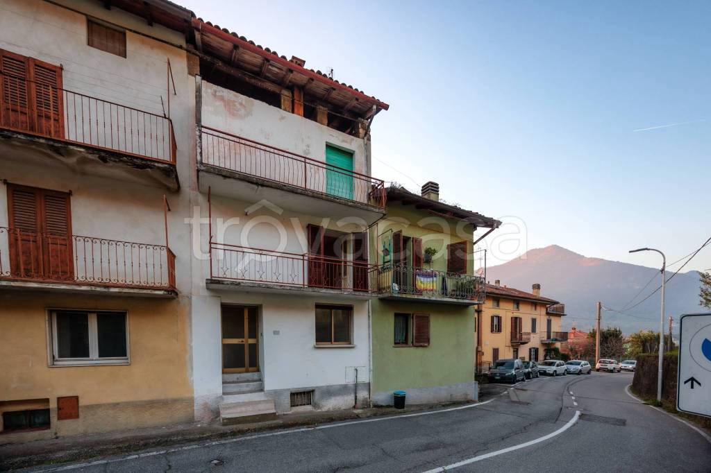 casa indipendente in vendita a Pradalunga