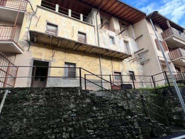 casa indipendente in vendita a Pradalunga