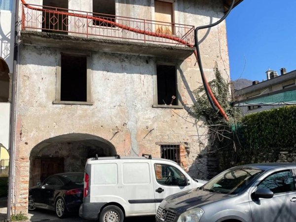 casa indipendente in vendita a Pradalunga