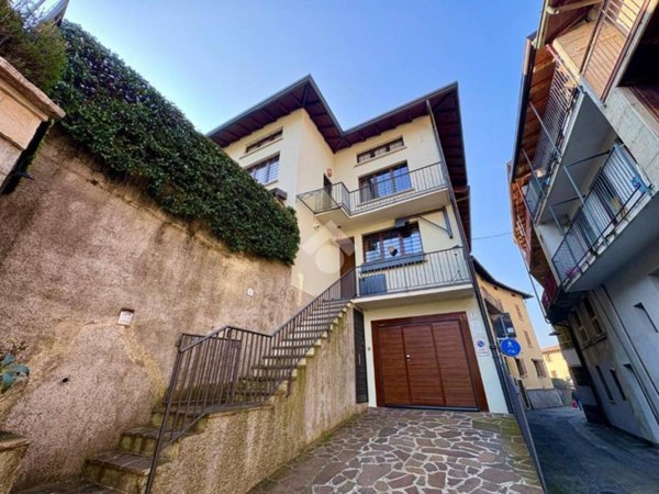 casa indipendente in vendita a Pradalunga