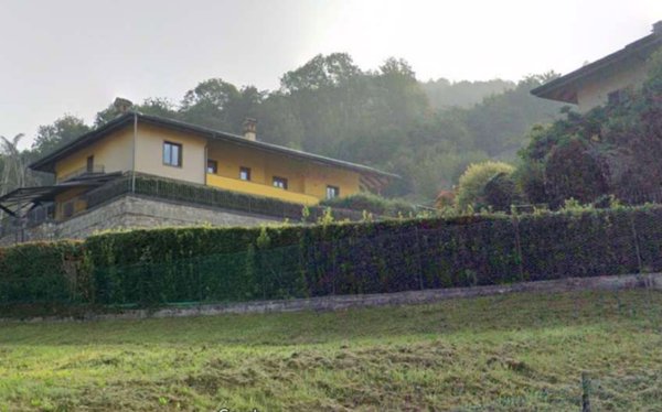 casa indipendente in vendita a Pradalunga