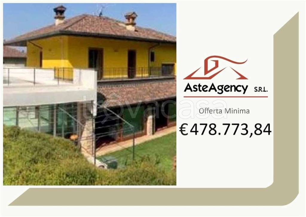 casa indipendente in vendita a Pradalunga