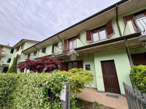 casa indipendente in vendita a Pradalunga