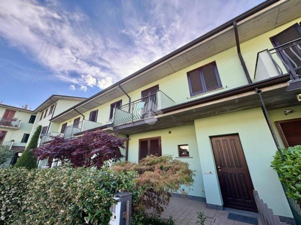 casa indipendente in vendita a Pradalunga