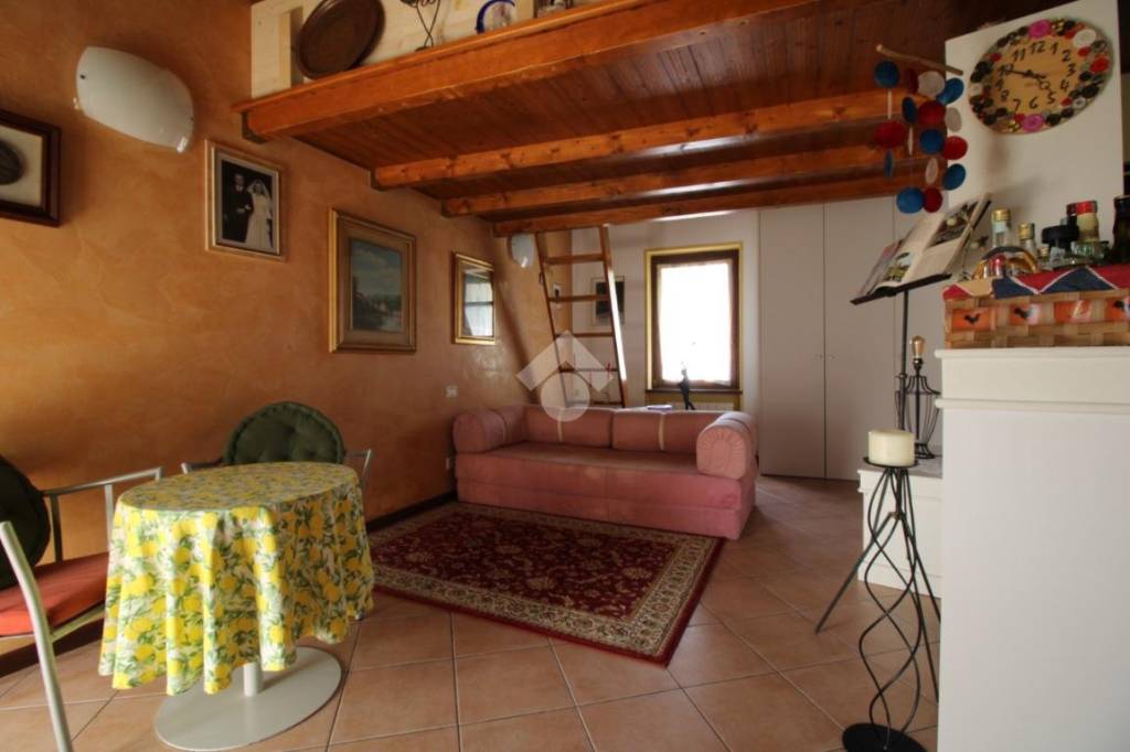 appartamento in vendita a Pradalunga