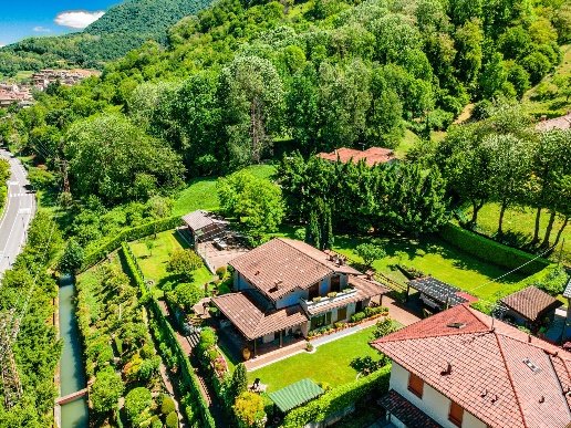 casa indipendente in vendita a Pradalunga