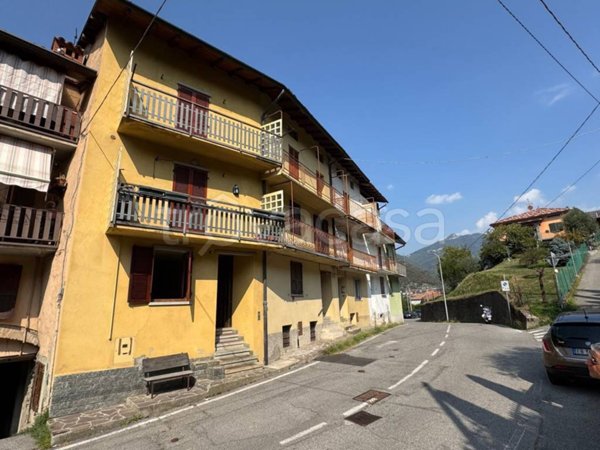 casa indipendente in vendita a Pradalunga