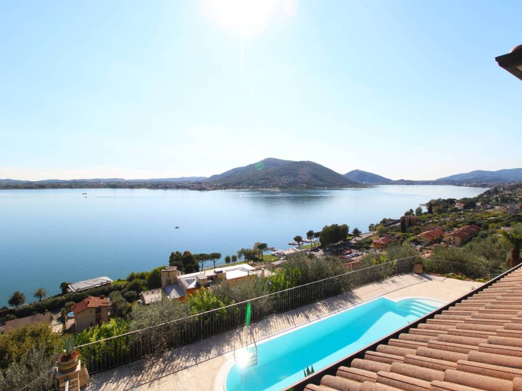 casa indipendente in vendita a Predore