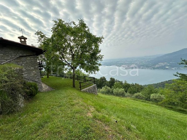 casa indipendente in vendita a Predore
