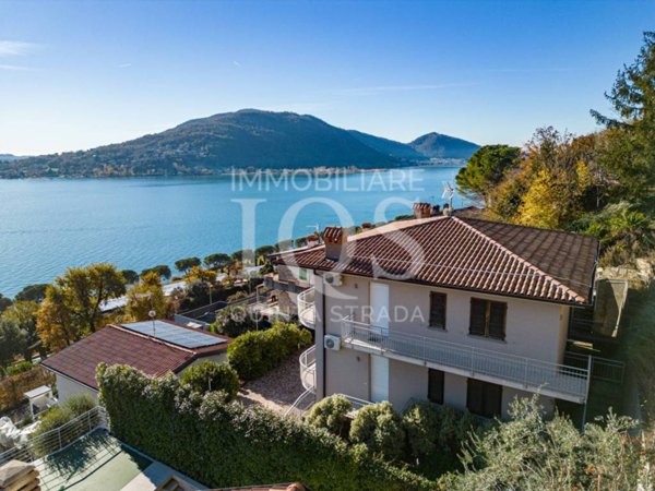 casa indipendente in vendita a Predore in zona Eurovil