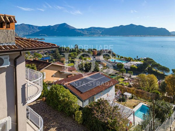 casa indipendente in vendita a Predore in zona Eurovil