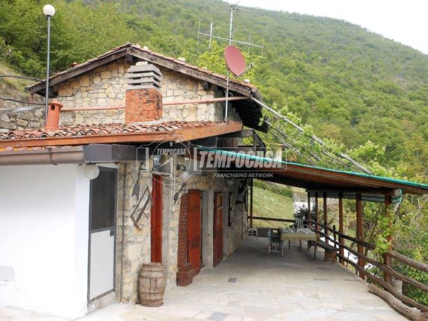 casa indipendente in vendita a Predore
