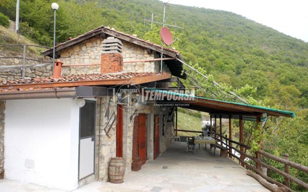 casa indipendente in vendita a Predore