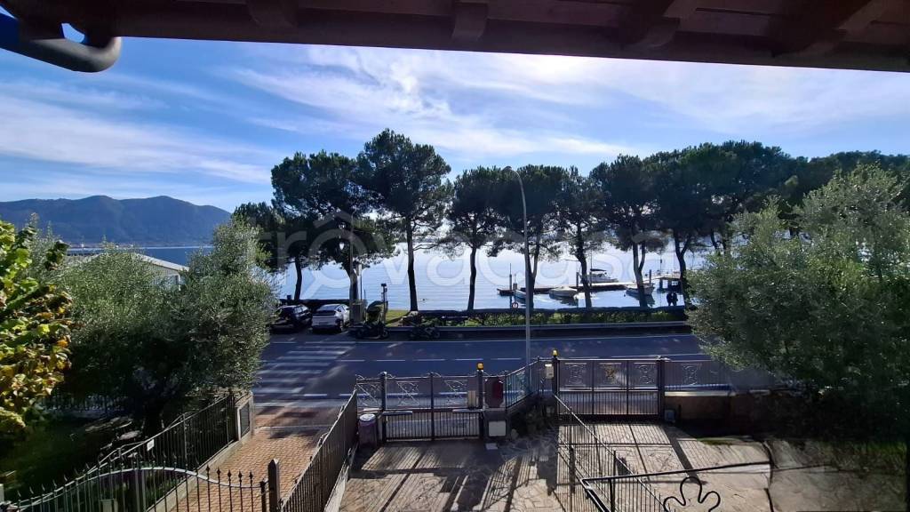 casa indipendente in vendita a Predore