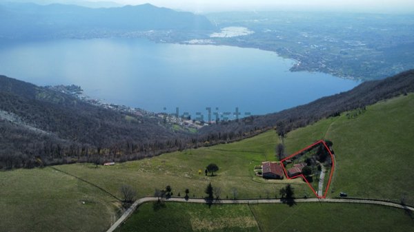 casa indipendente in vendita a Predore