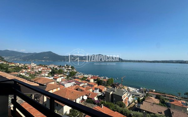 appartamento in vendita a Predore in zona Eurovil