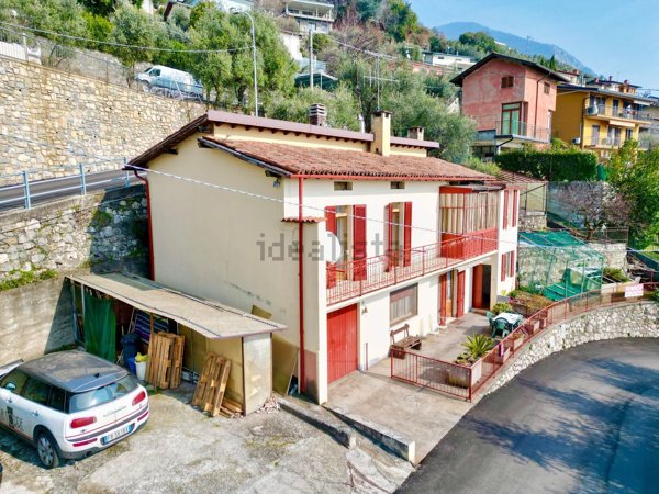 casa indipendente in vendita a Predore
