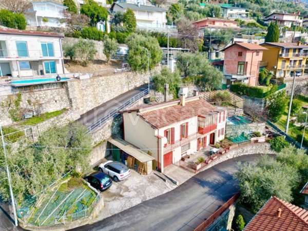 casa indipendente in vendita a Predore