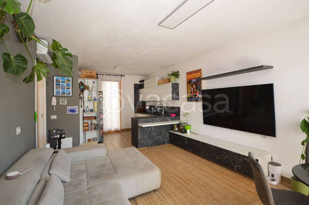 casa indipendente in vendita a Predore