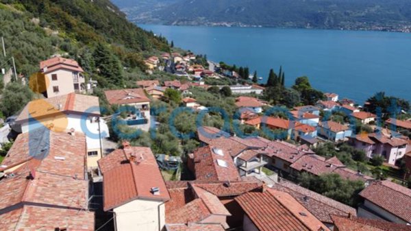 casa indipendente in vendita a Predore