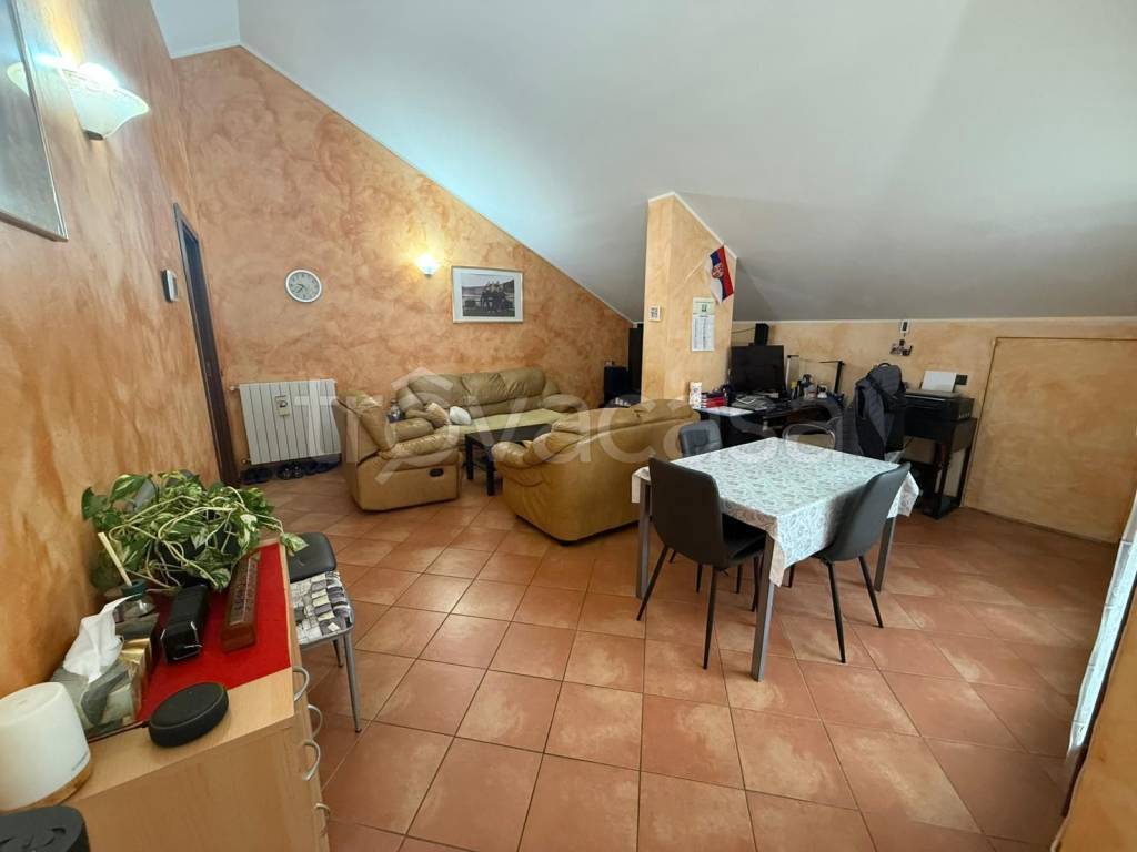 appartamento in vendita a Predore
