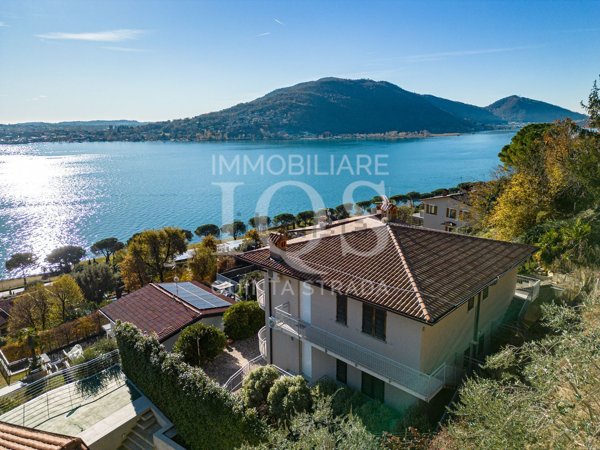 appartamento in vendita a Predore in zona Eurovil