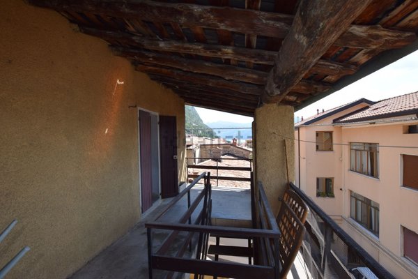 casa indipendente in vendita a Predore in zona Eurovil