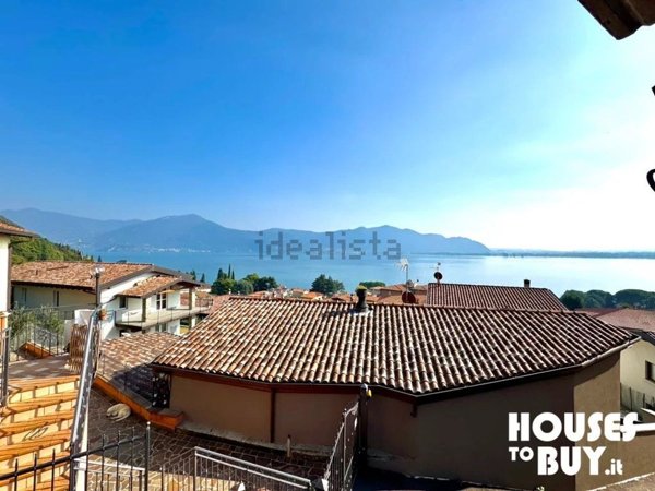 casa indipendente in vendita a Predore in zona Eurovil