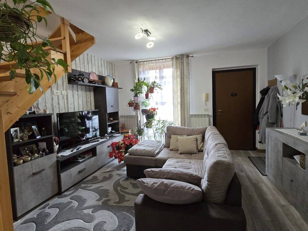 casa indipendente in vendita a Premolo