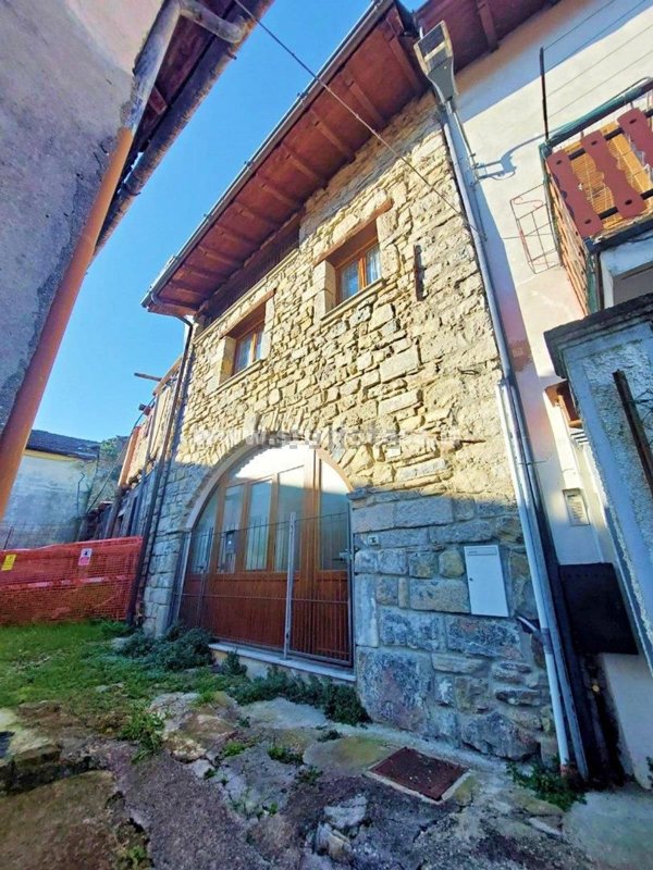 casa indipendente in vendita a Premolo