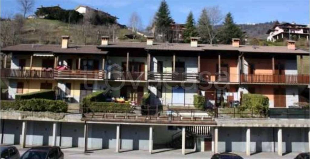 casa indipendente in vendita a Premolo