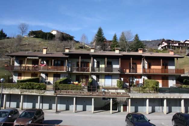 casa indipendente in vendita a Premolo