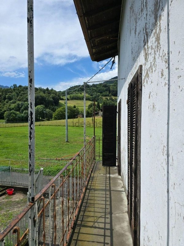 casa indipendente in vendita a Premolo